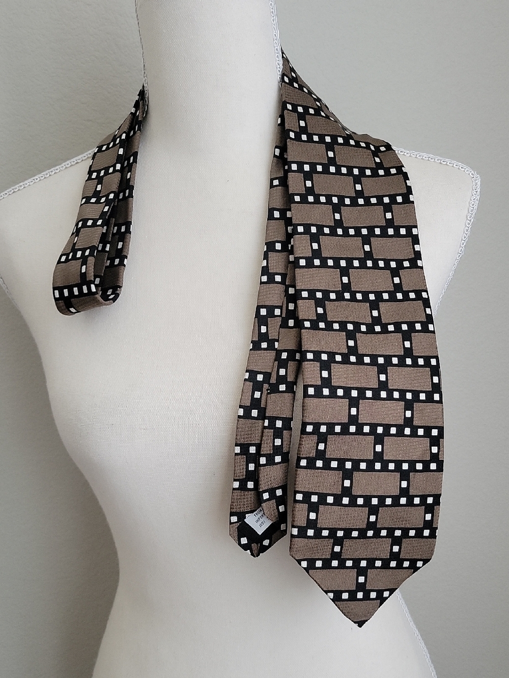 Vintage Vicky Davis New York Geometric Pattern Silk Tie in Brown and Black